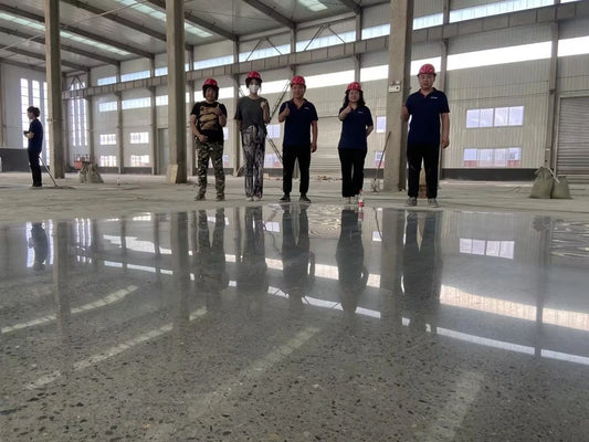 Why diamond floor can prevent the floor surface from peeling in high humidity wet seasons?